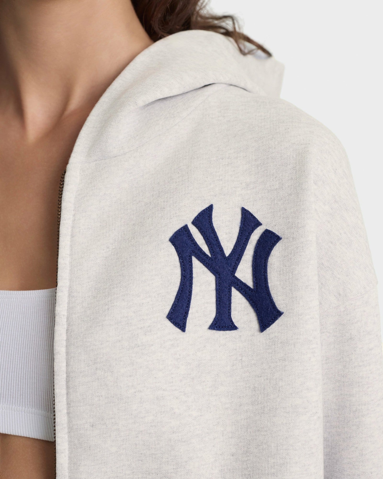 Heritage Yankees Serif Zip Hoodie - Heather Gray/Navy Sporty & Rich Online