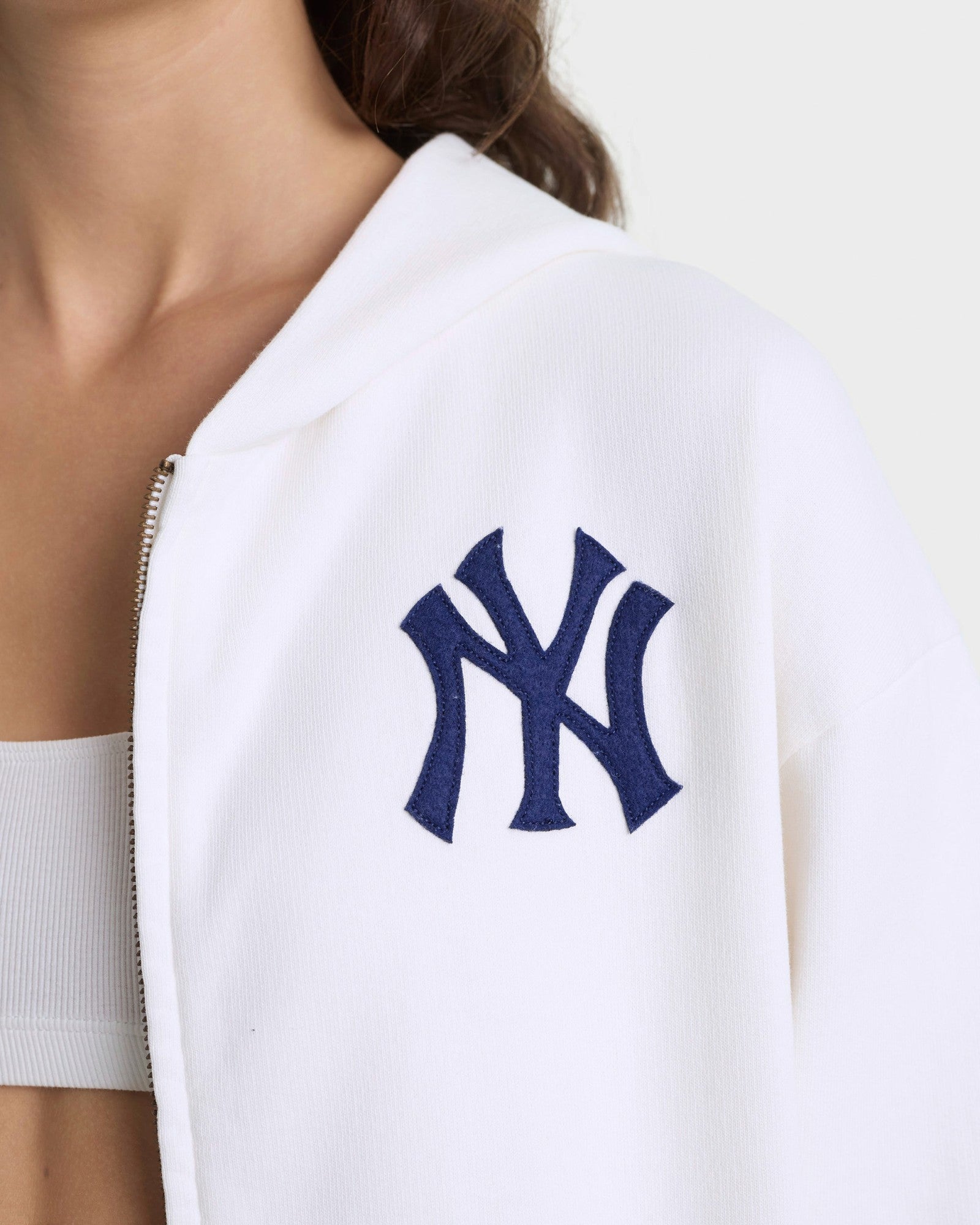 Heritage Yankees Serif Zip Hoodie - White/Navy Sporty & Rich For Sale