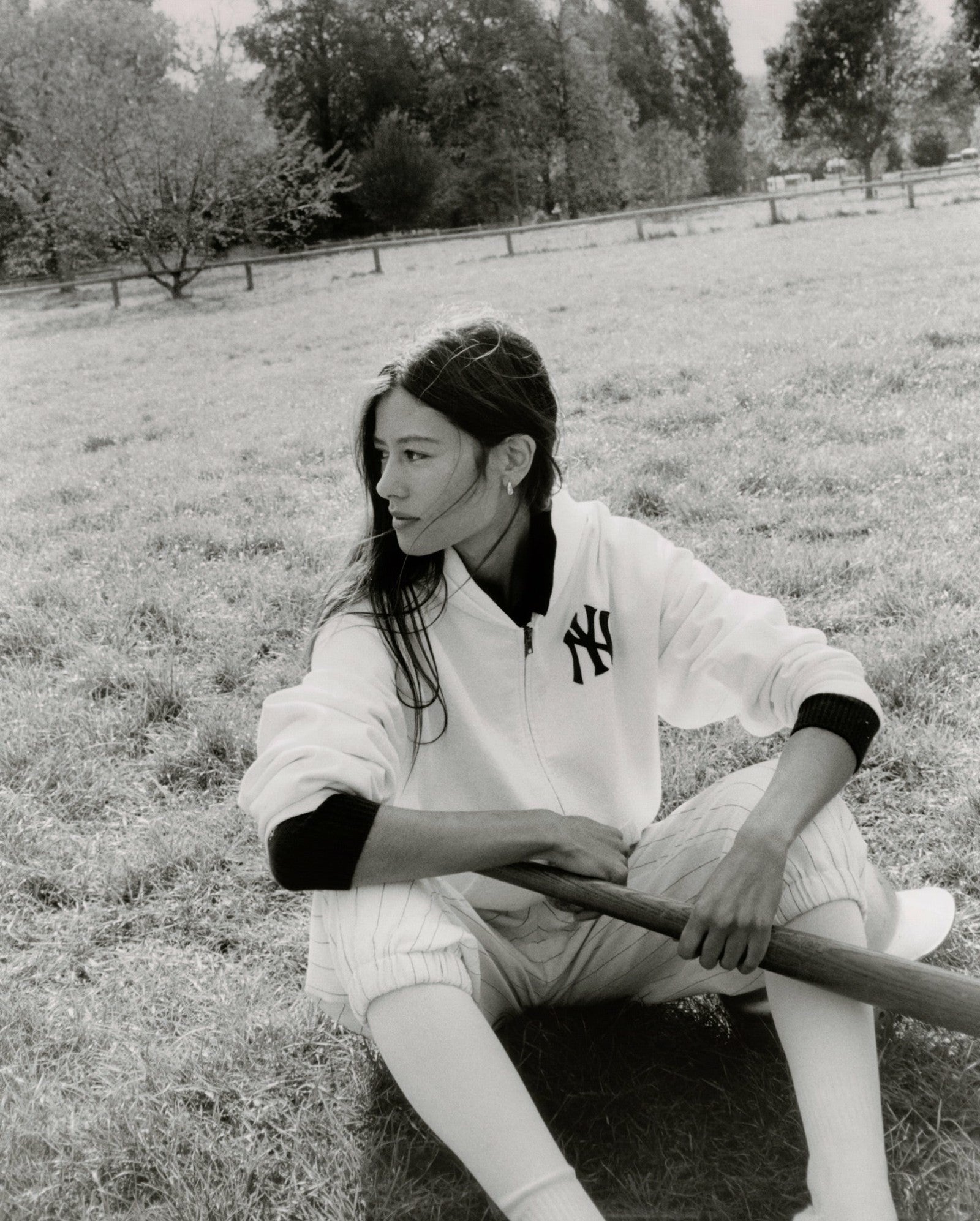 Heritage Yankees Serif Zip Hoodie - White/Navy Sporty & Rich For Sale