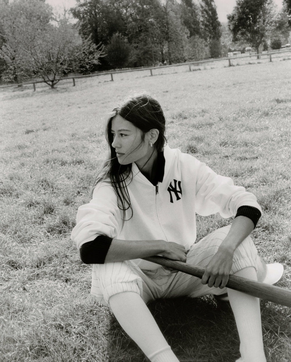 Heritage Yankees Serif Zip Hoodie - White/Navy Sporty & Rich For Sale