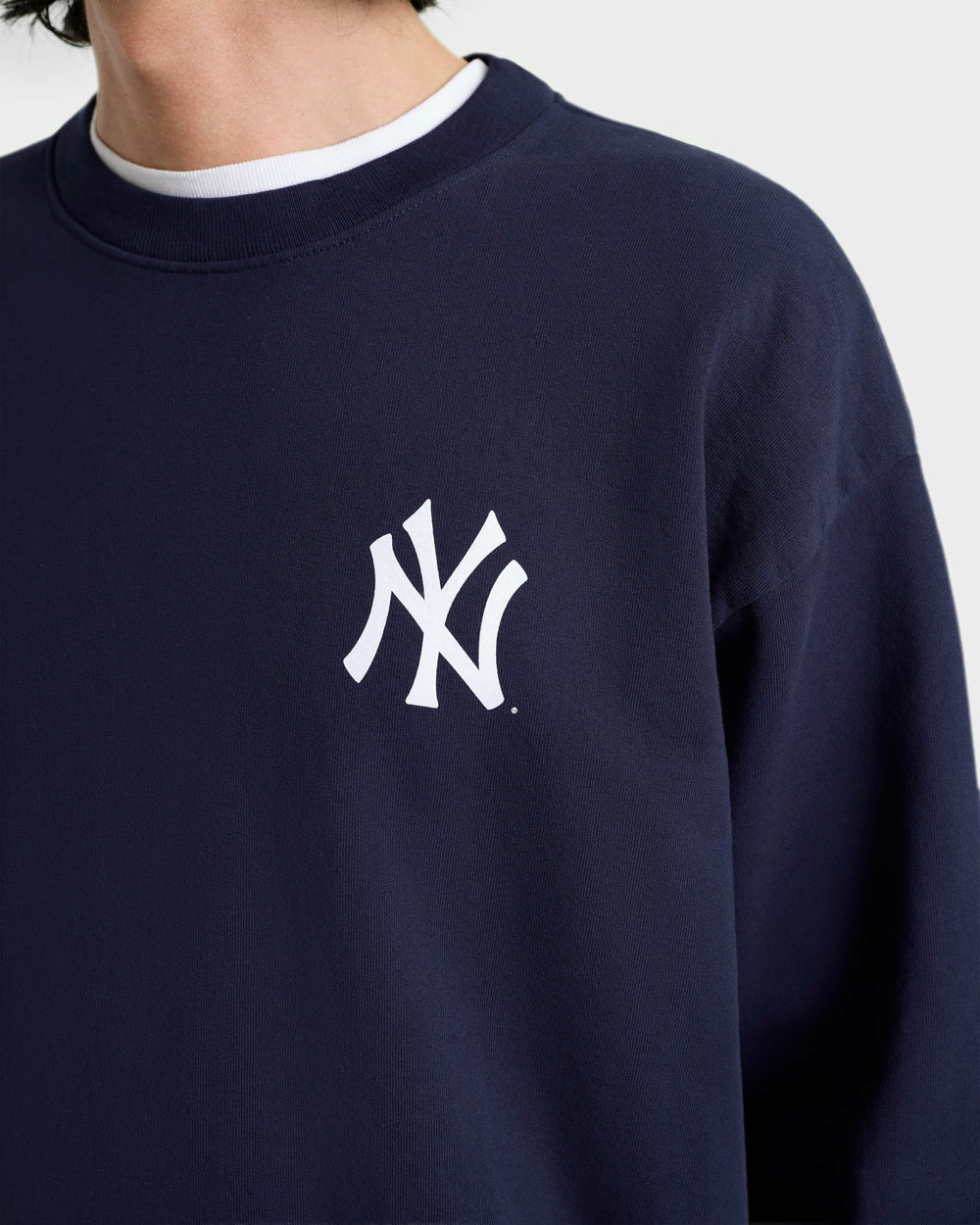 Yankees Serif Crewneck - Navy/White Sporty & Rich Sale
