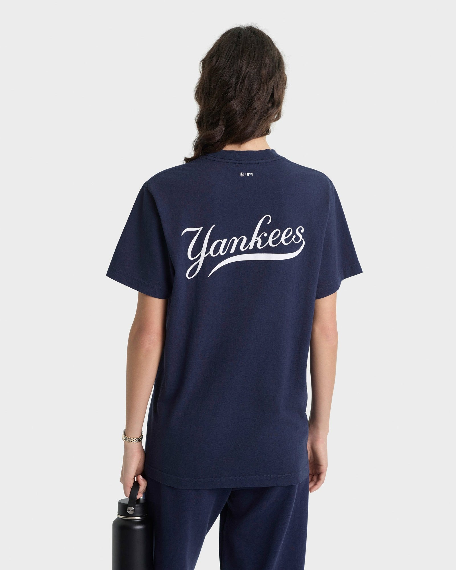Yankees Curve T-Shirt - Navy/White Sporty & Rich For Sale