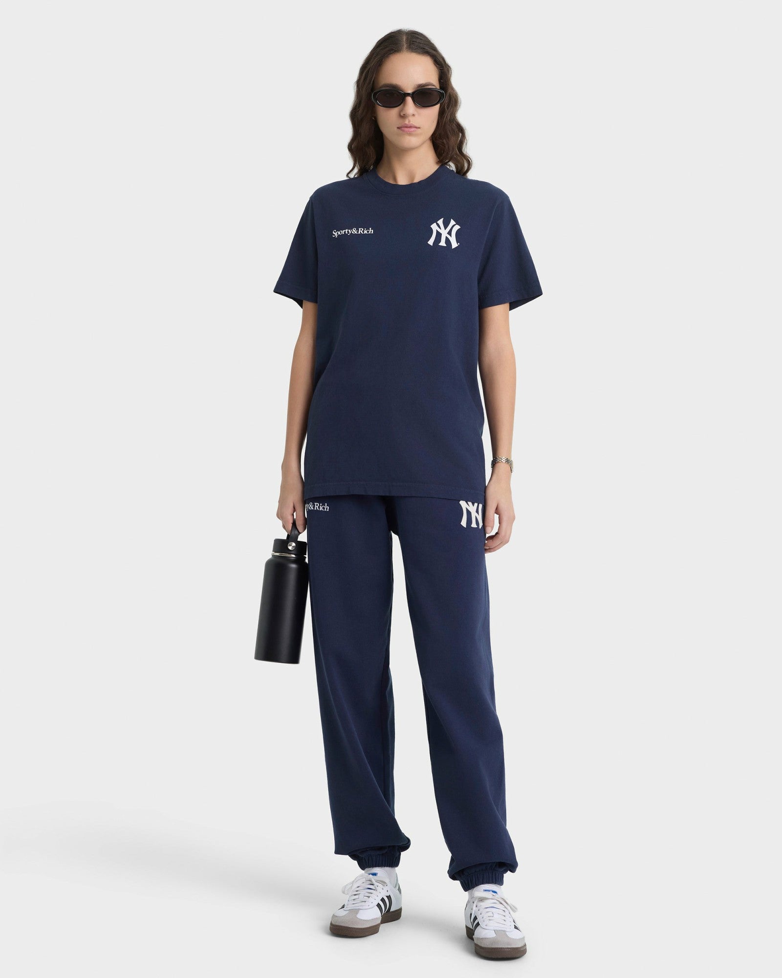 Yankees Curve T-Shirt - Navy/White Sporty & Rich For Sale