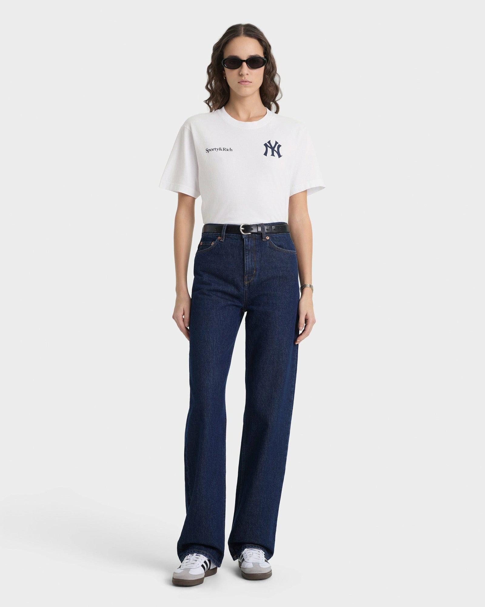Yankees Curve T-Shirt - White/Navy Sporty & Rich US