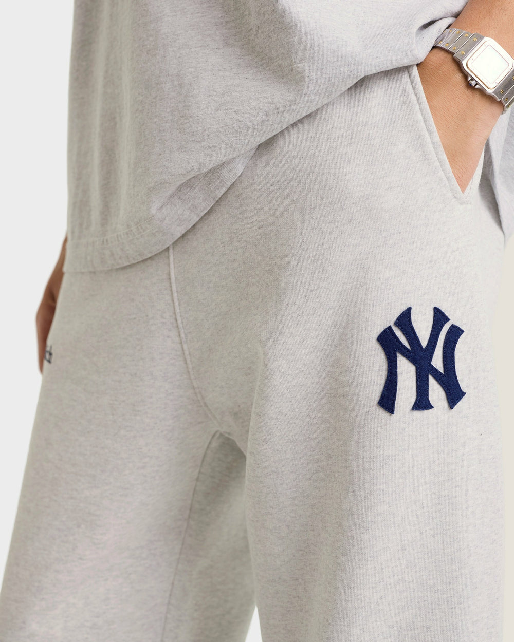 Heritage Yankees Serif Sweatpant - Heather Gray/Navy Sporty & Rich Discount