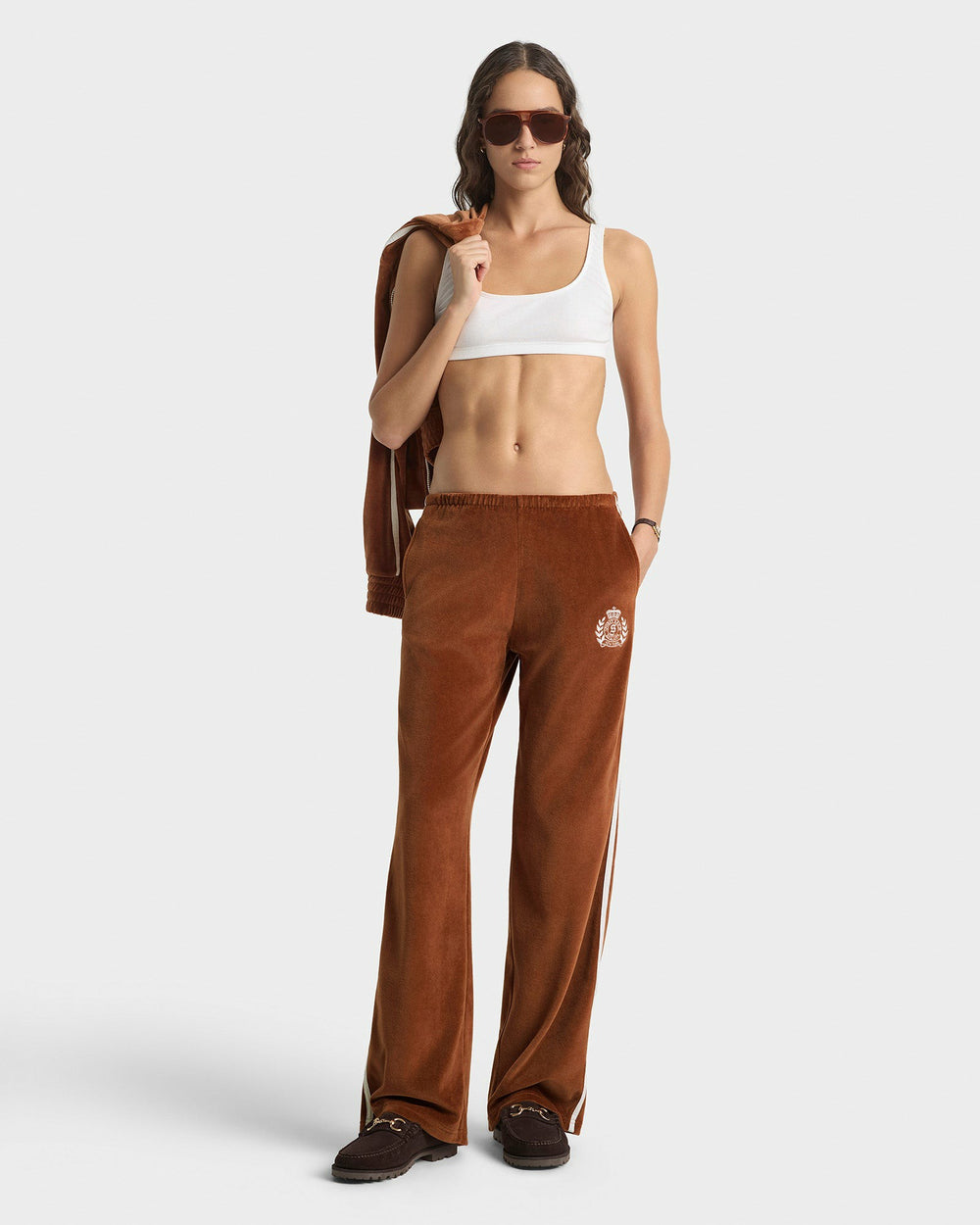 NY Crest Velour Sweatpant - Tobacco/Ecru Sporty & Rich Outlet