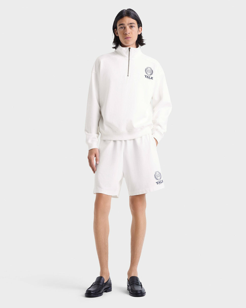 Yale Crest Gym Short - White/Navy Sporty & Rich Online