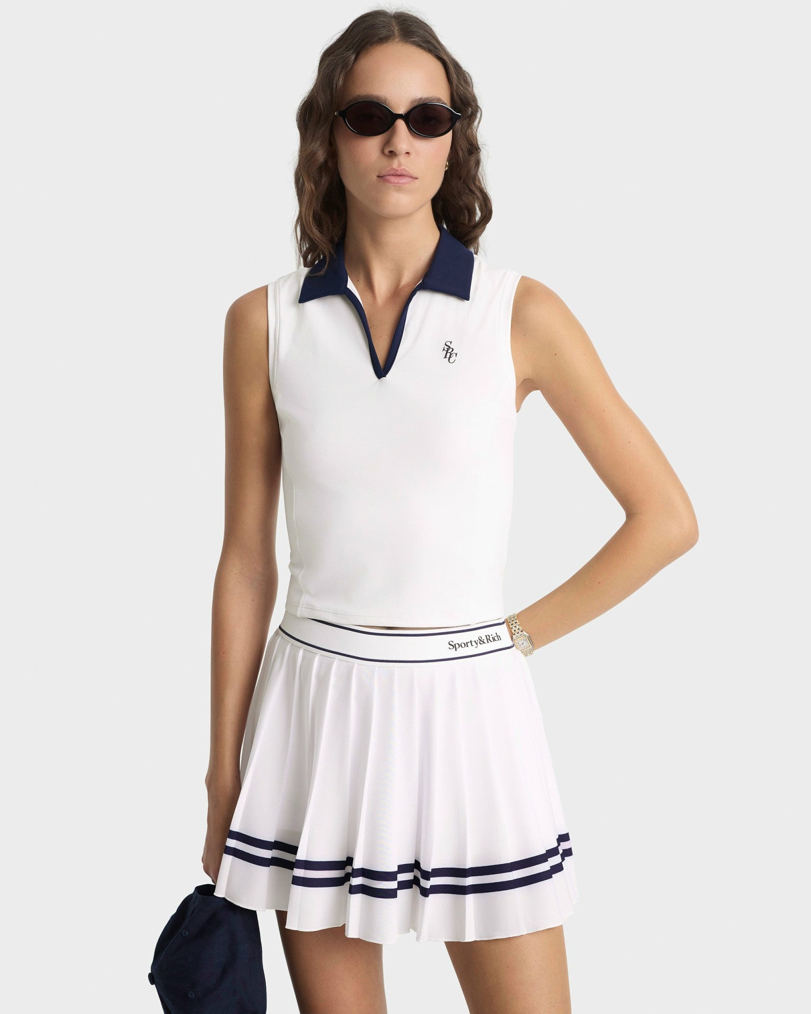 Serif Logo Pleated Skirt - White/Navy Sporty & Rich Online