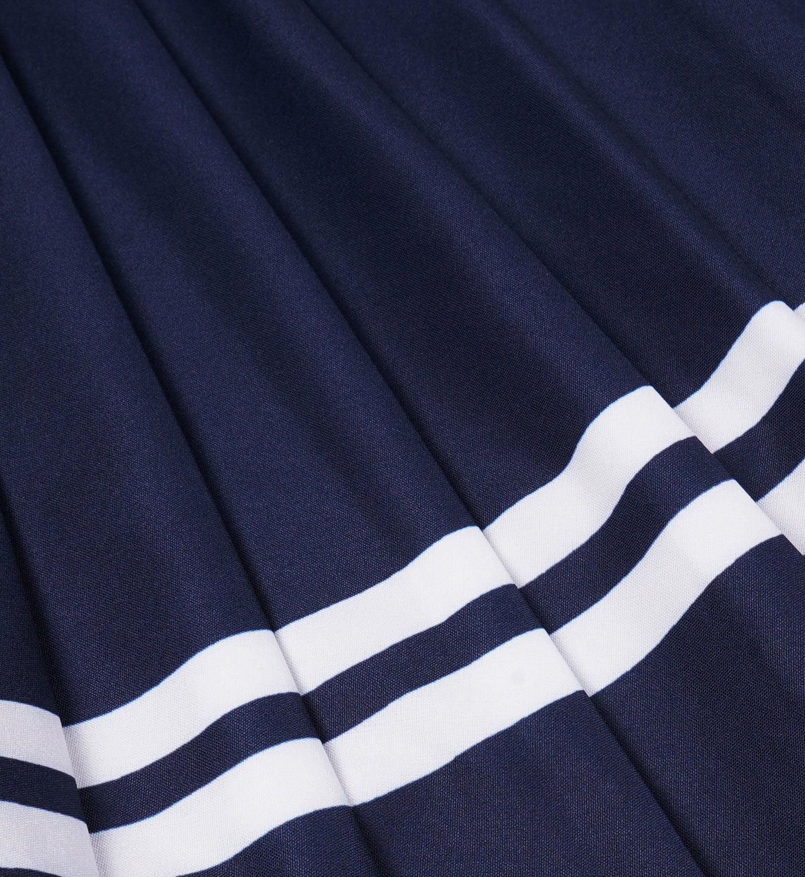 Serif Logo Pleated Skirt - Navy/White Sporty & Rich Outlet