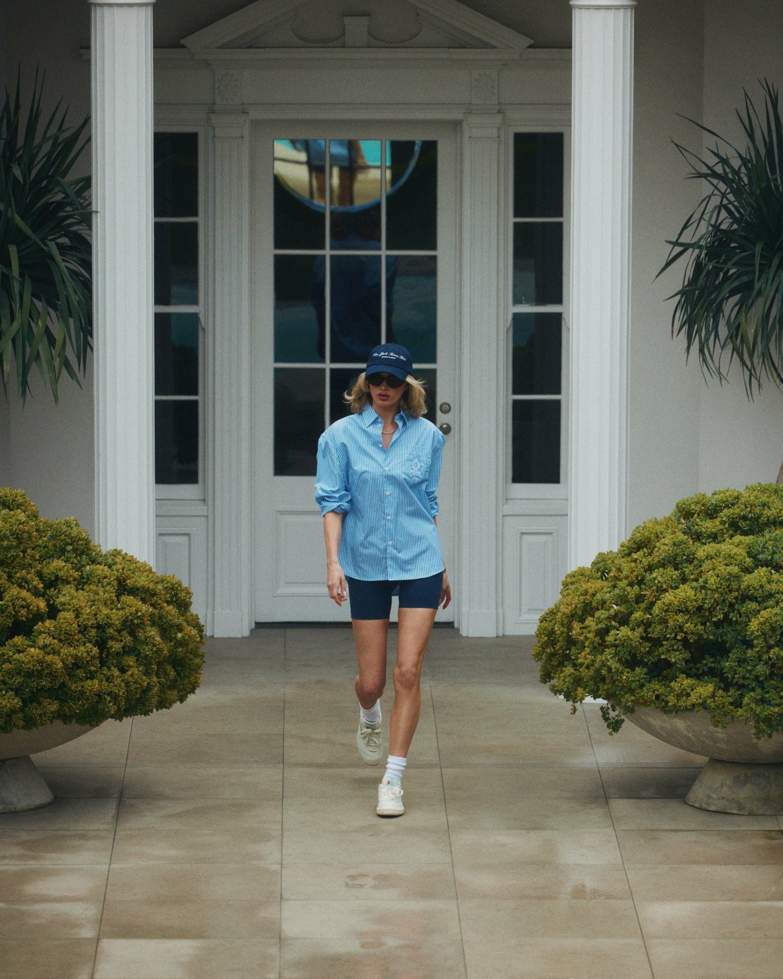 Crown Tennis Oversized Shirt - Light Blue Striped Sporty & Rich For Sale