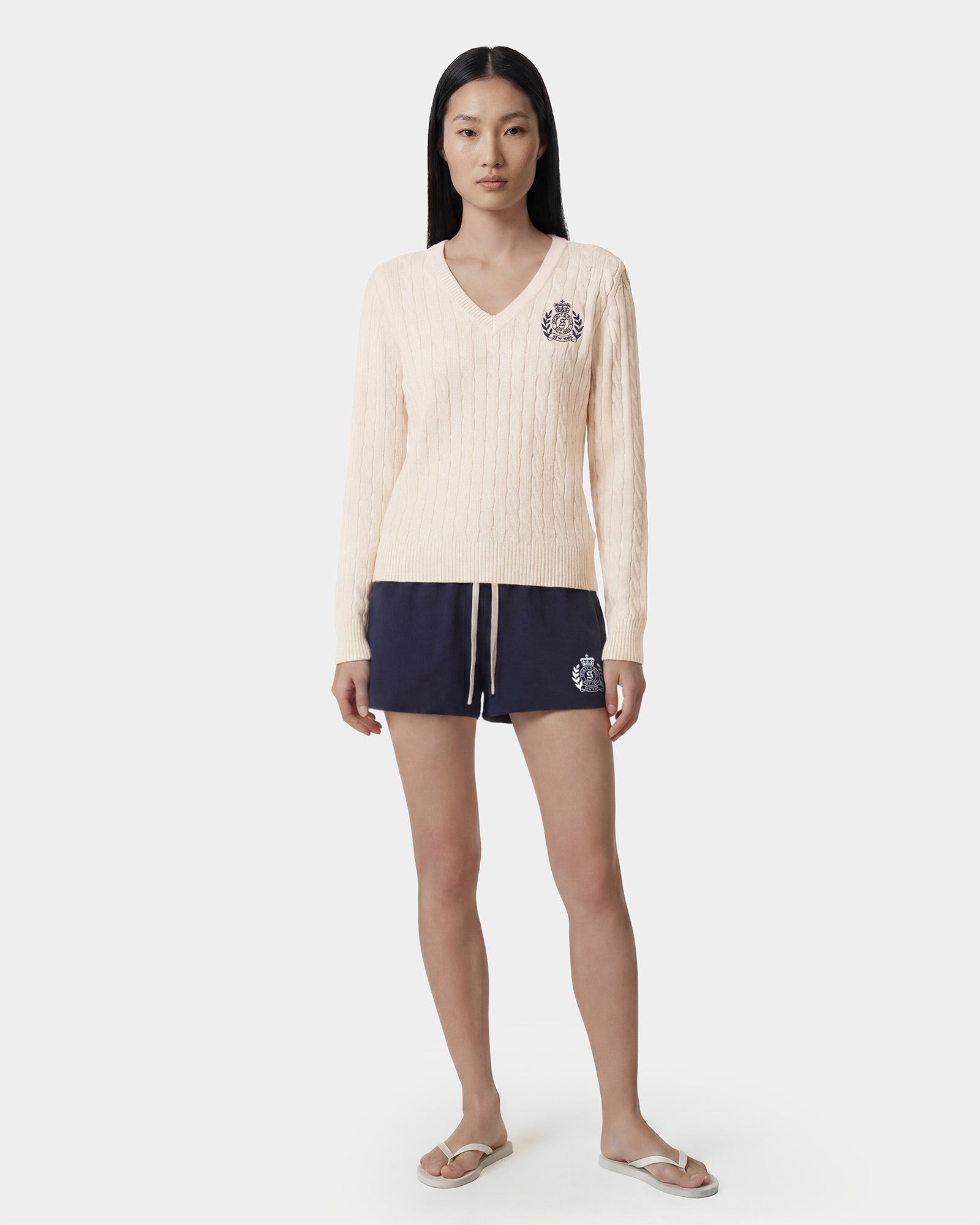 NY Crest V-Neck Cable Sweater - Ecru/Light Navy Sporty & Rich US