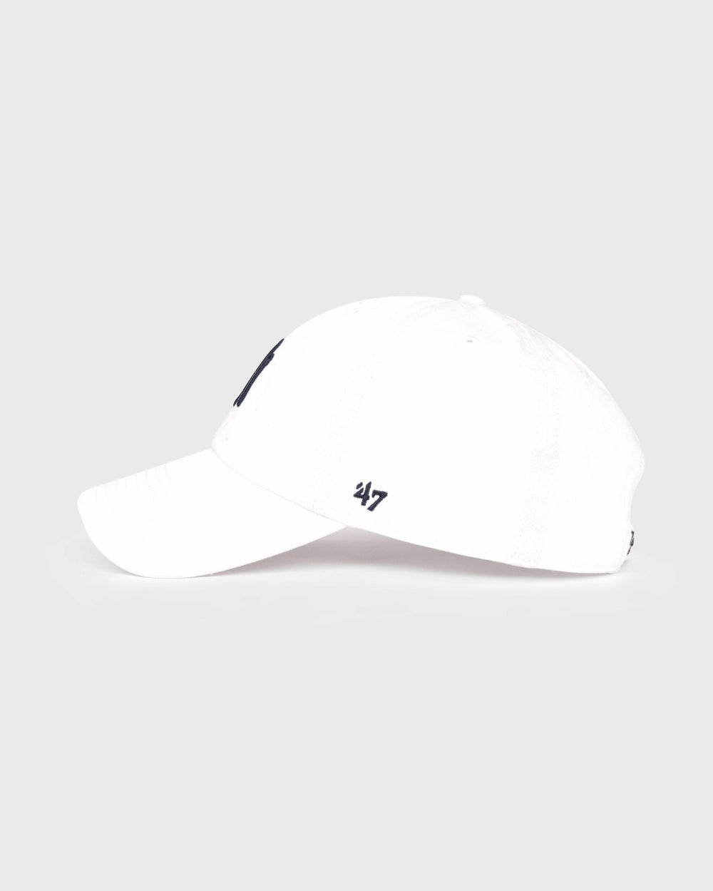 Yankees Serif Hat - White/Navy Sporty & Rich Online