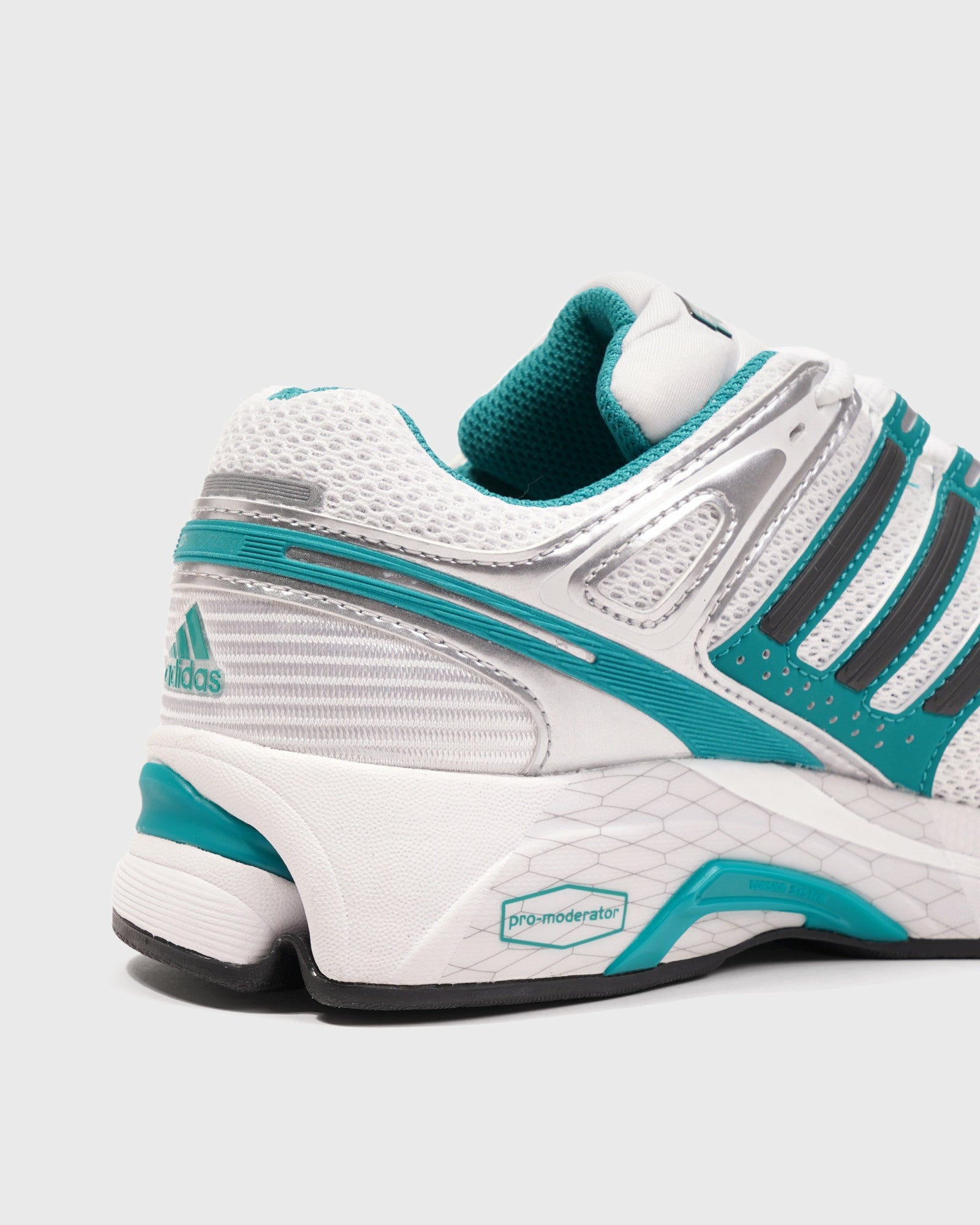Adistar Control 5 - White/Teal/Black Sporty & Rich Discount