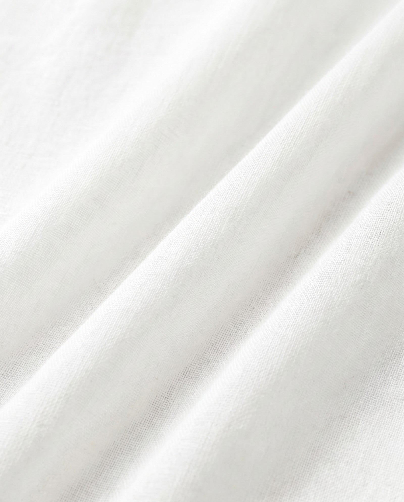 Bold Runner Essential Tee - White Sporty & Rich US